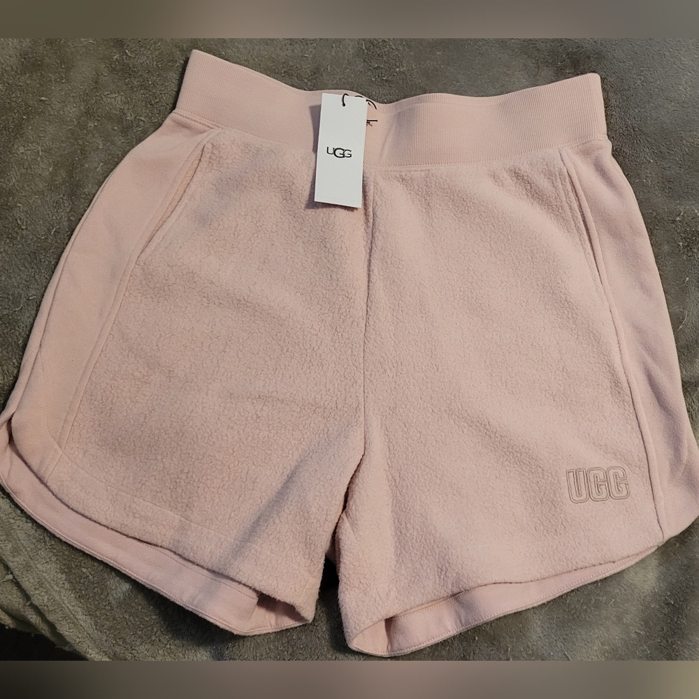 UGG Women's Reyana Short-Size Large